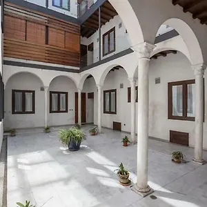 https://bustos-tavera.es-andalucia.com